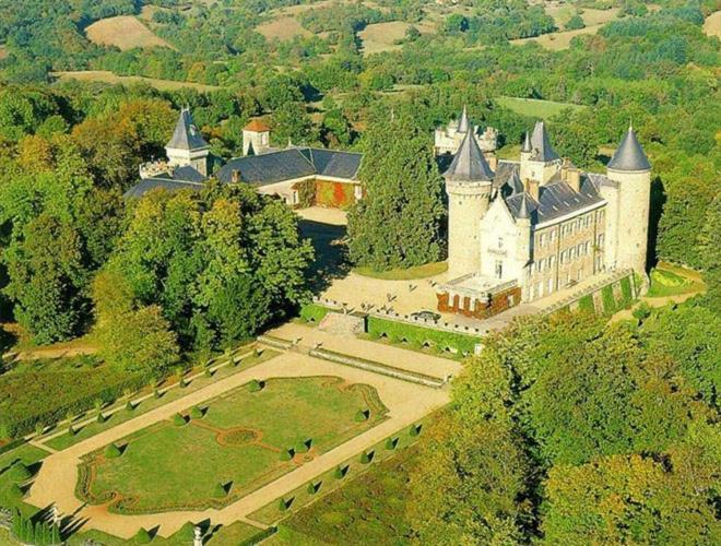 Chateau De Busset Exterior photo